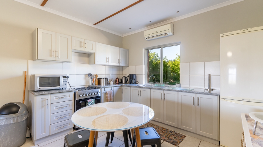 6 Bedroom Property for Sale in Robertson Western Cape